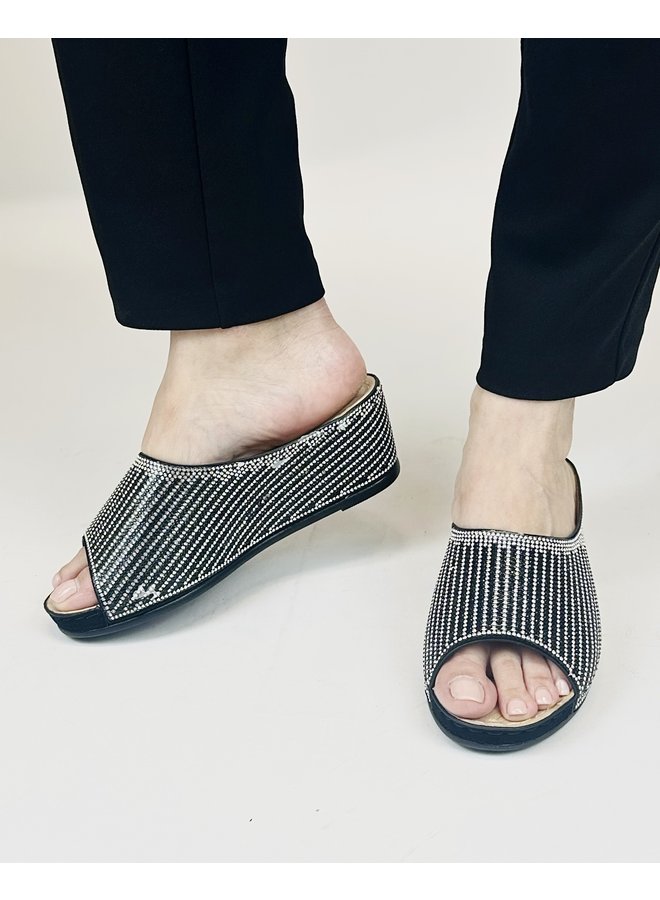 DW3025 Dressy Sandal - Black/Silver