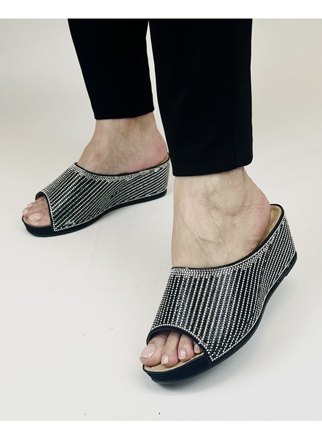 DW3025 Dressy Sandal - Black/Silver