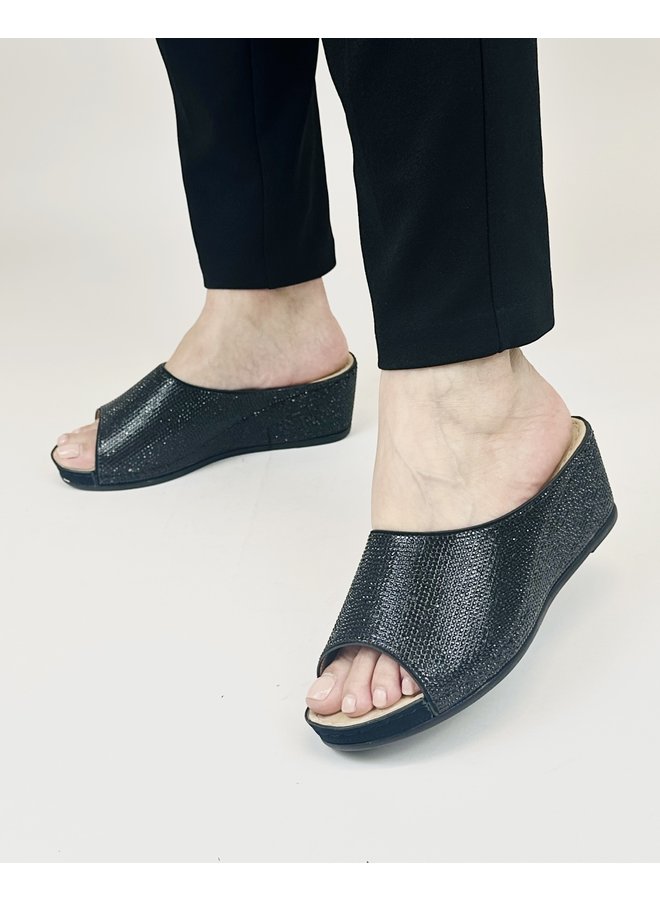 DW3025 - Black