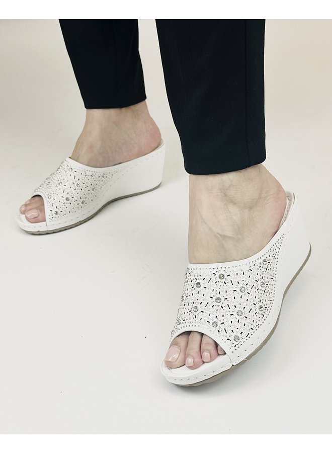 DW3028 Dressy Sandal - White