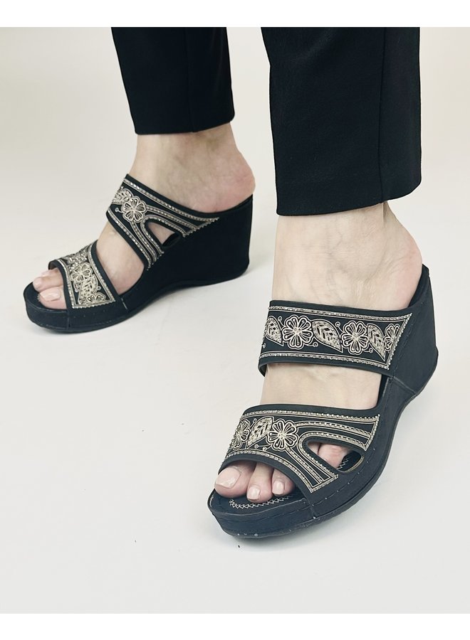 DW3005 Dressy Sandal - Black
