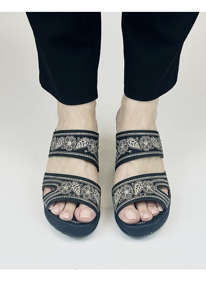 DW3005 Dressy Sandal - Black