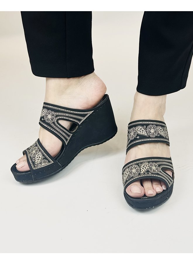 DW3005 Dressy Sandal - Black