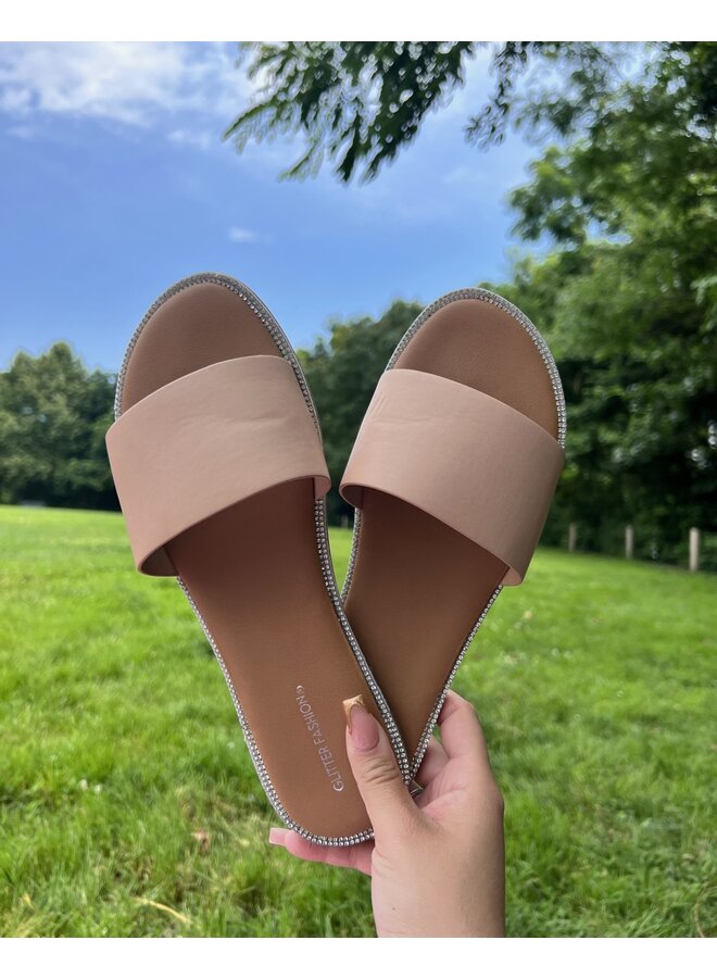 Daisy Flat Sandals - Nude/Silver Pu