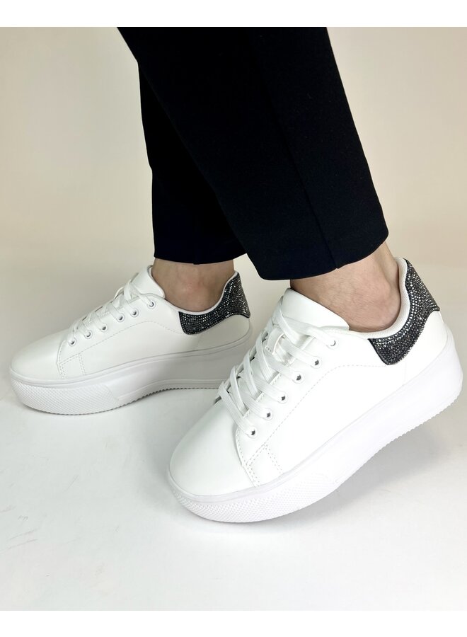 Dia-1a Casual Sneaker - White/Black