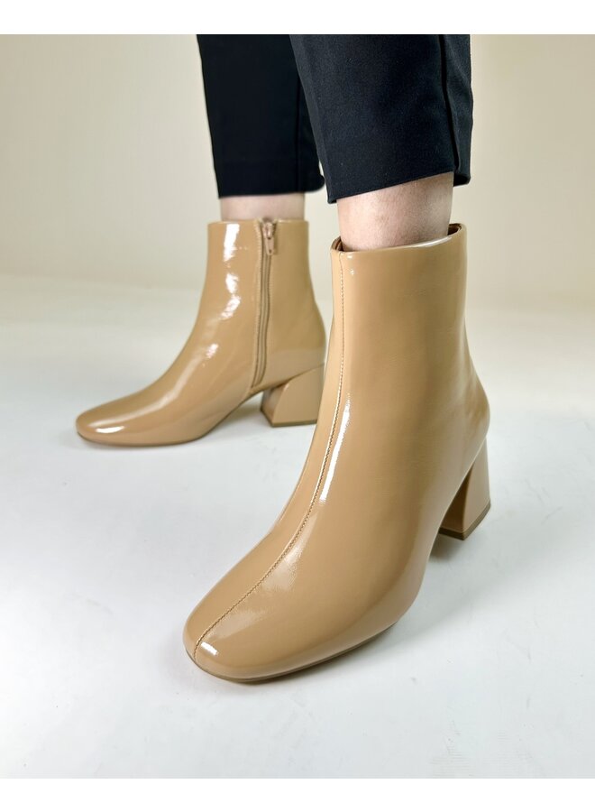 Ultra Casual Bootie - Camel Patent