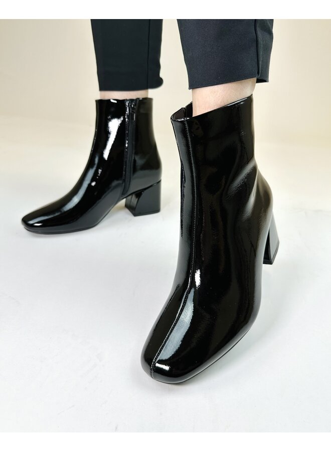 Ultra Casual Bootie - Black Patent