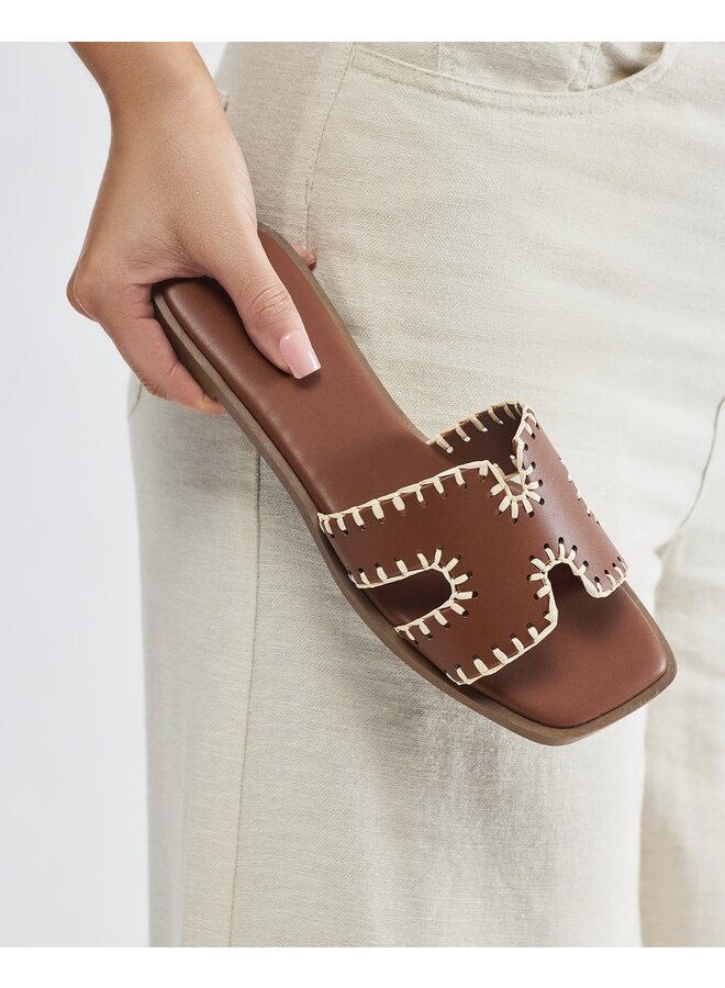 Finity Flat Sandal - Tan Pu
