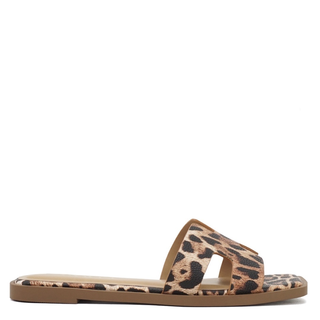 Bergen Leopard Flat Sandals