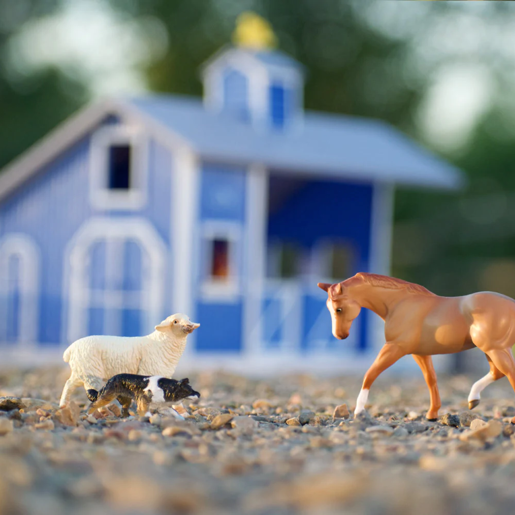 Breyer Home at the Barn Playset