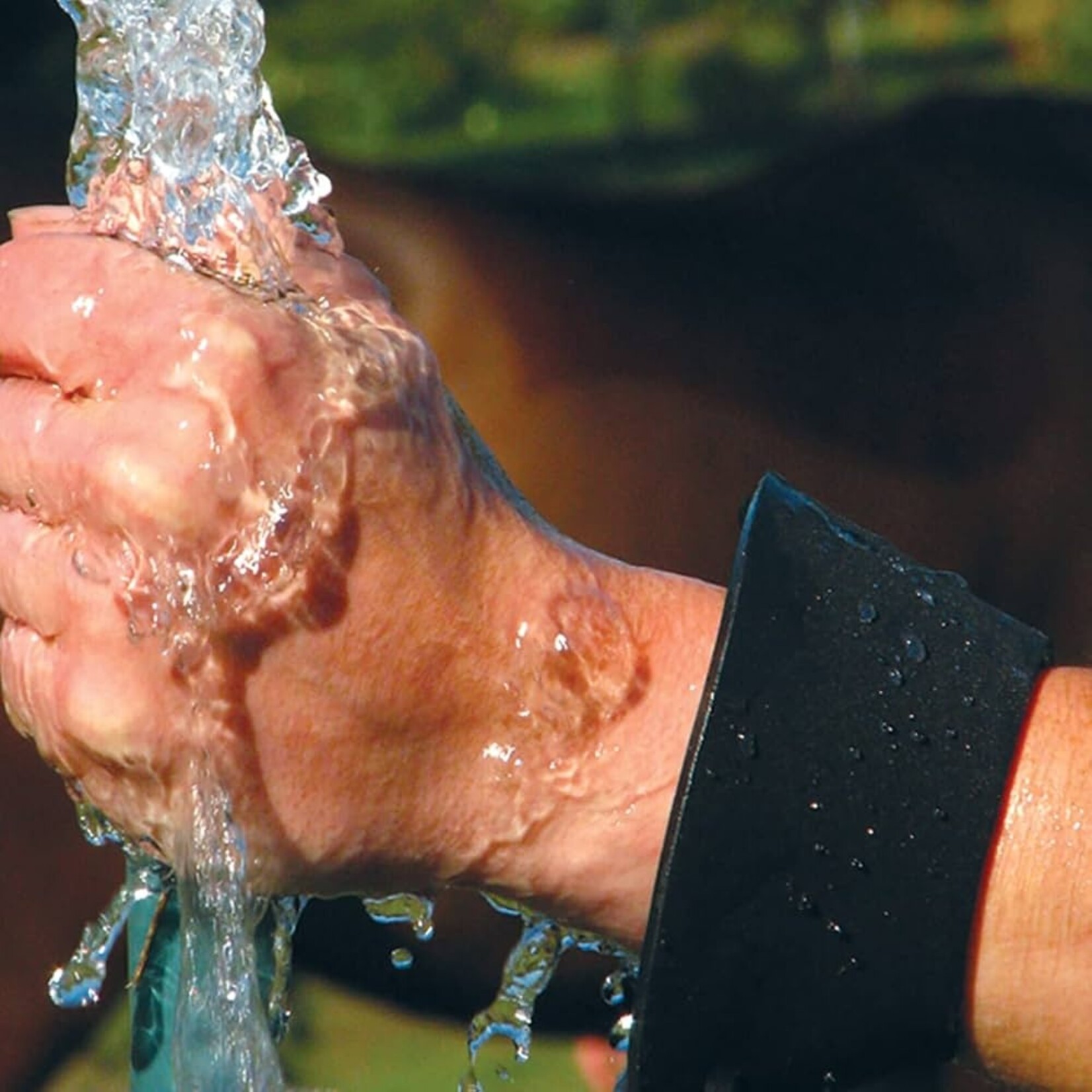 Cashel Cashel Aqua Shield Wrist Wrap