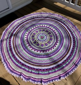 Susie Q Iris Throw