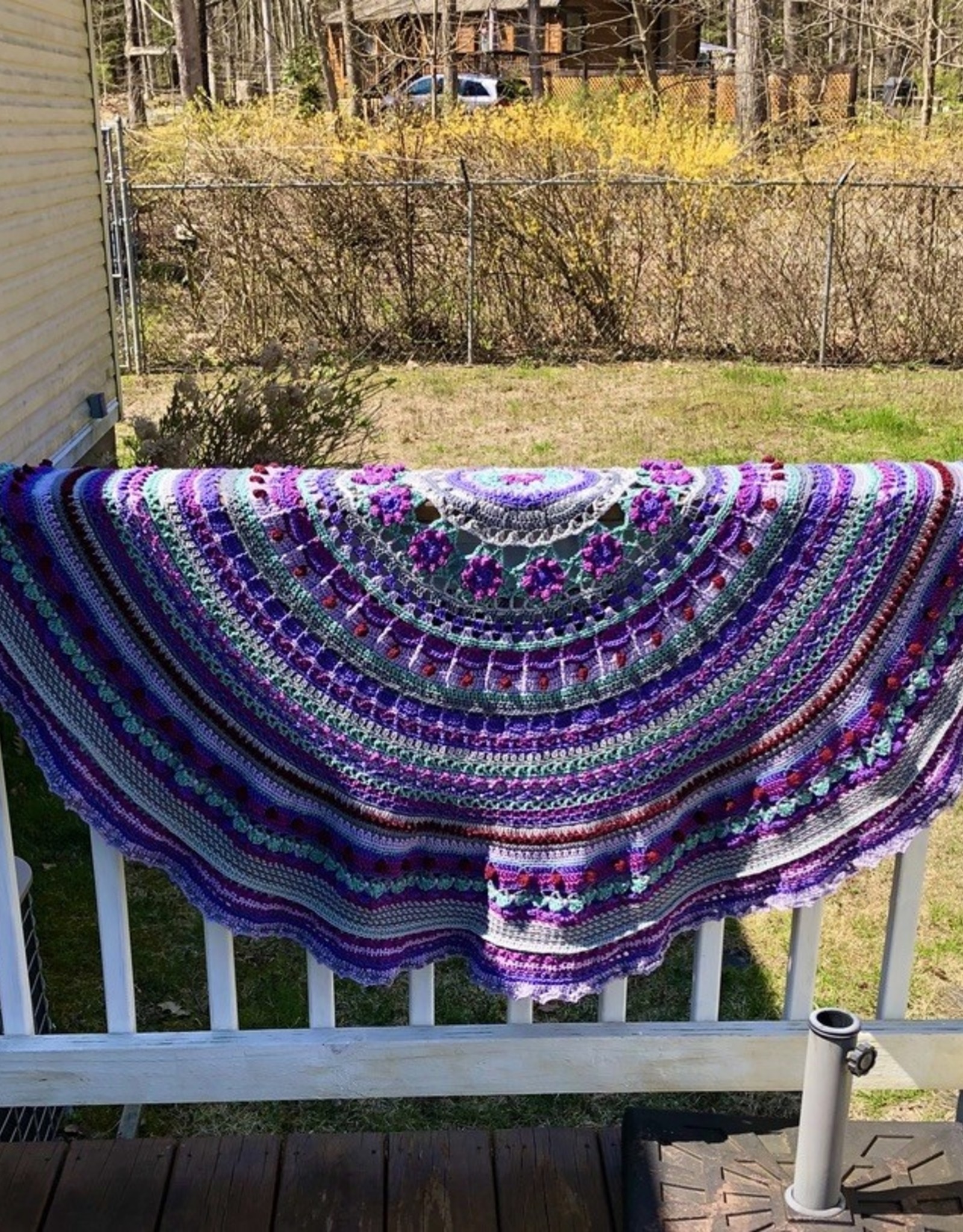 Susie Q Iris Throw