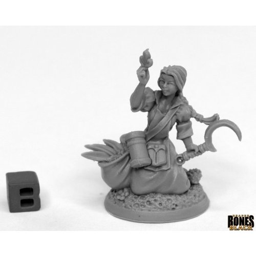Reaper Miniatures BONES BLACK: JULIANA HERBALIST Reaper Miniatures BONES BLACK: JULIANA HERBALIST