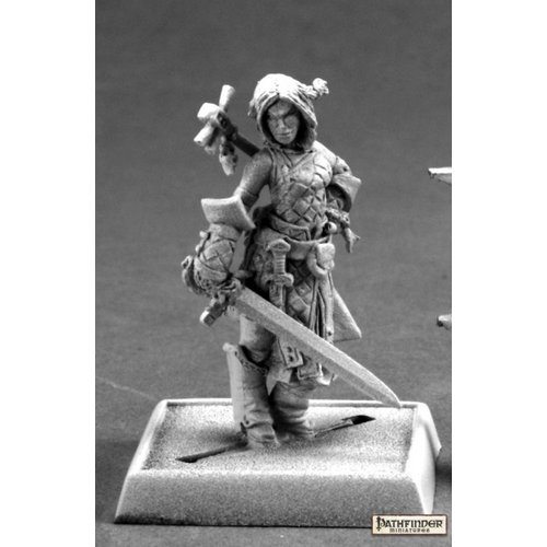 Reaper Miniatures PATHFINDER: AMEIKO KAIJITSU Reaper Miniatures PATHFINDER: AMEIKO KAIJITSU