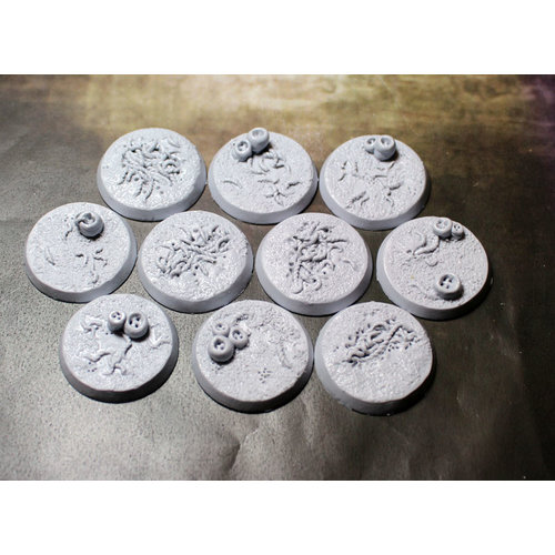 Secret Weapon Miniatures SCENIC BASES: CREEPING INFECTION - BEVELED EDGE 32mm (10)