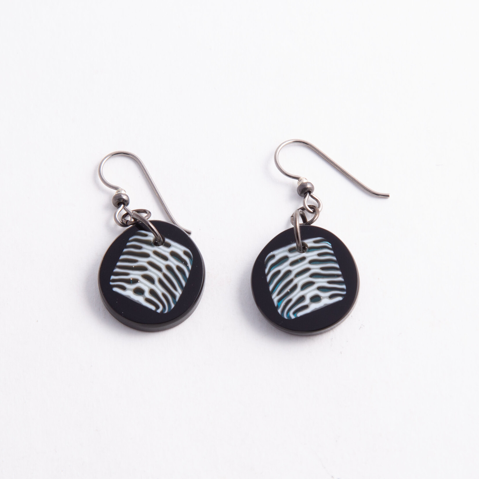 Gorilla Glass Gorilla Glass Black "Cells" Traditional earring