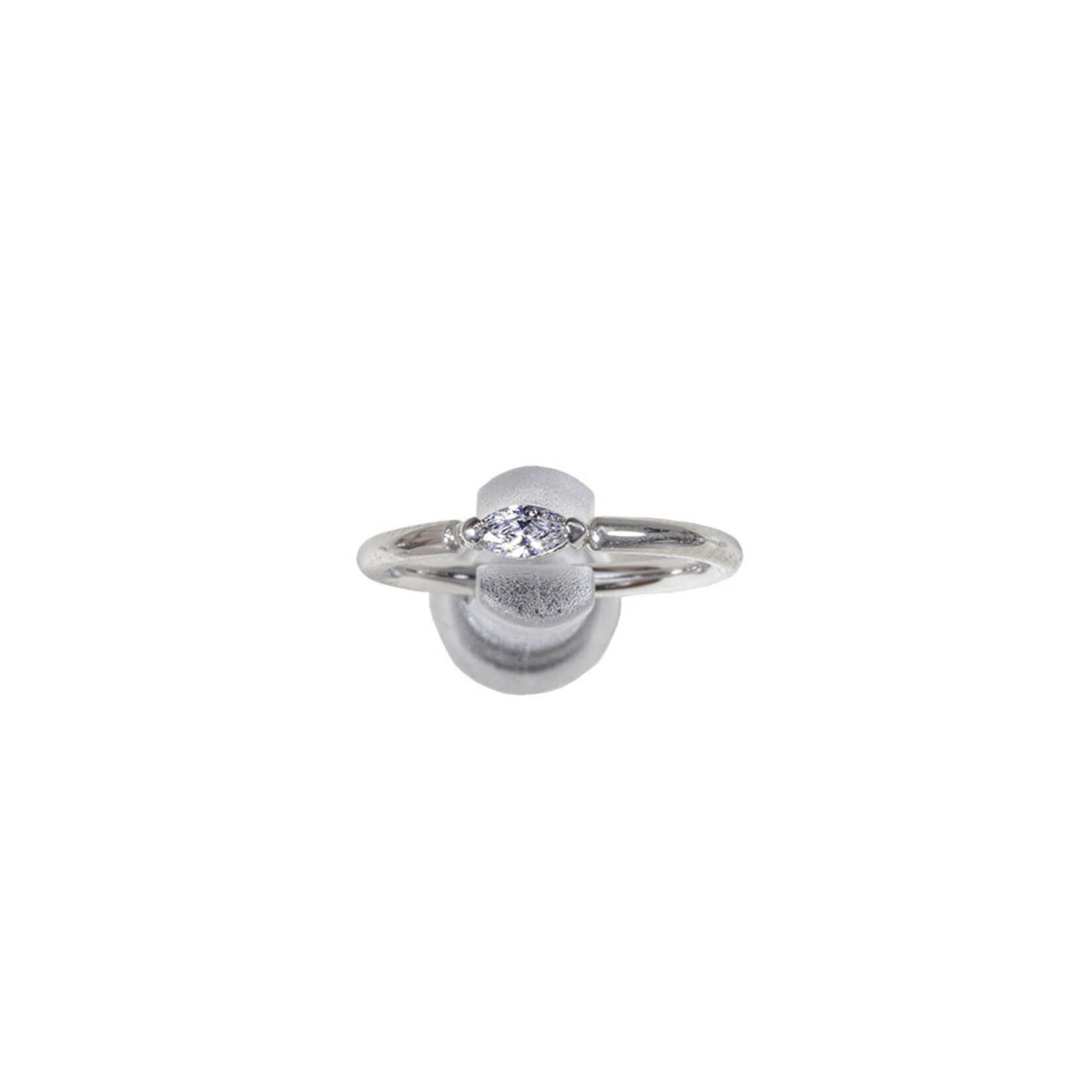 BVLA BVLA 18g fixed ring with 3x1.5 Marquise CZ