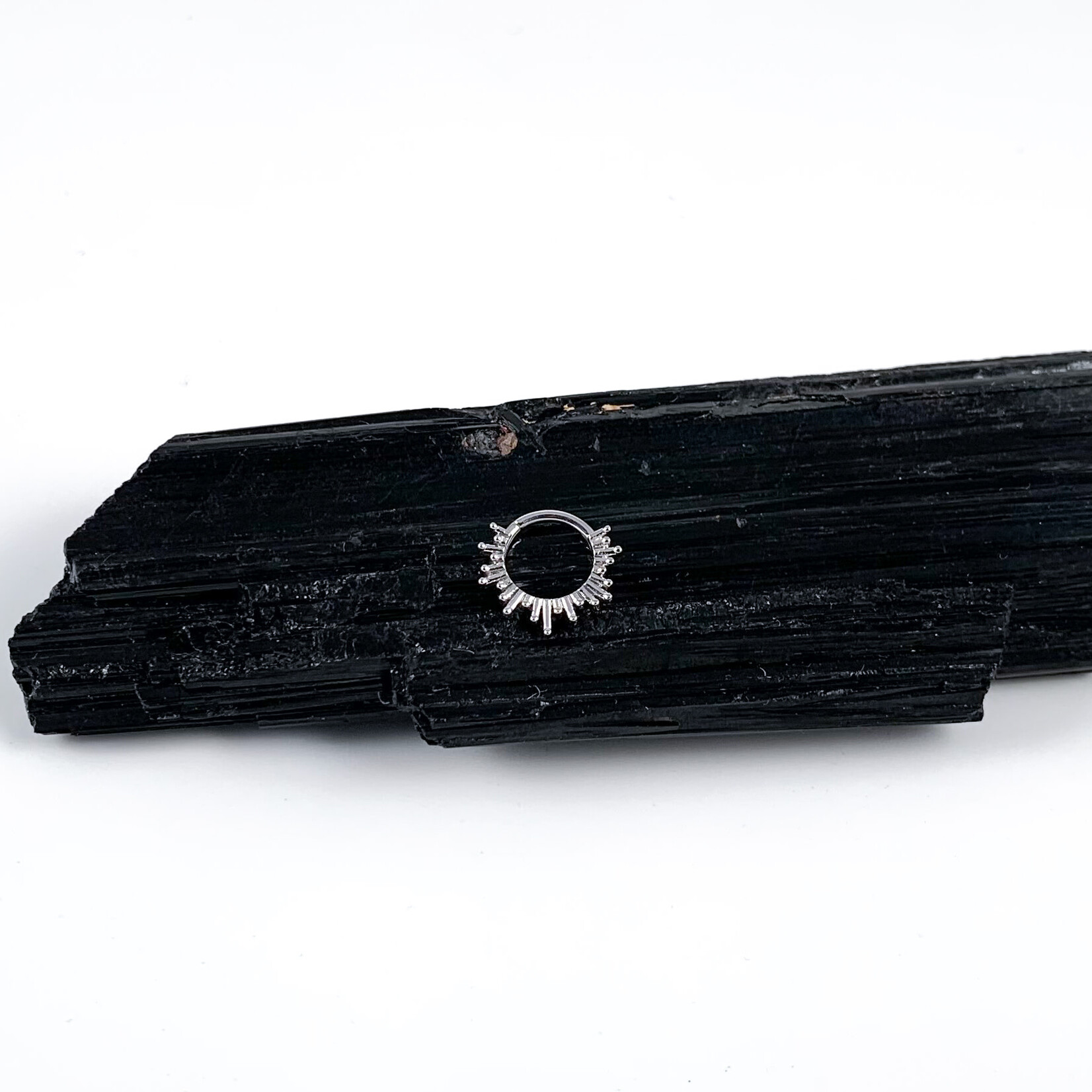 BVLA 16g BVLA "Ray of Light" seam ring with asymmetrical rays