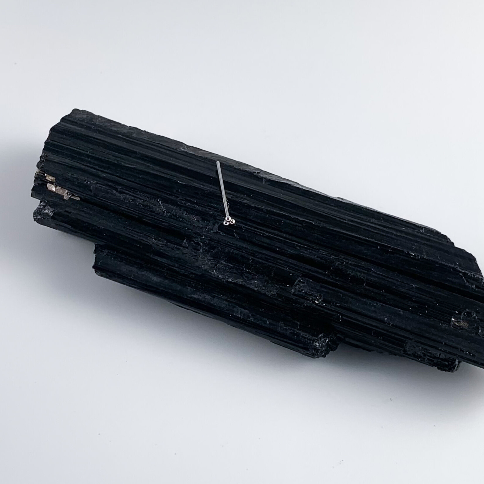 BVLA BVLA 20g gold 1.5 tri bead cluster nostril screw