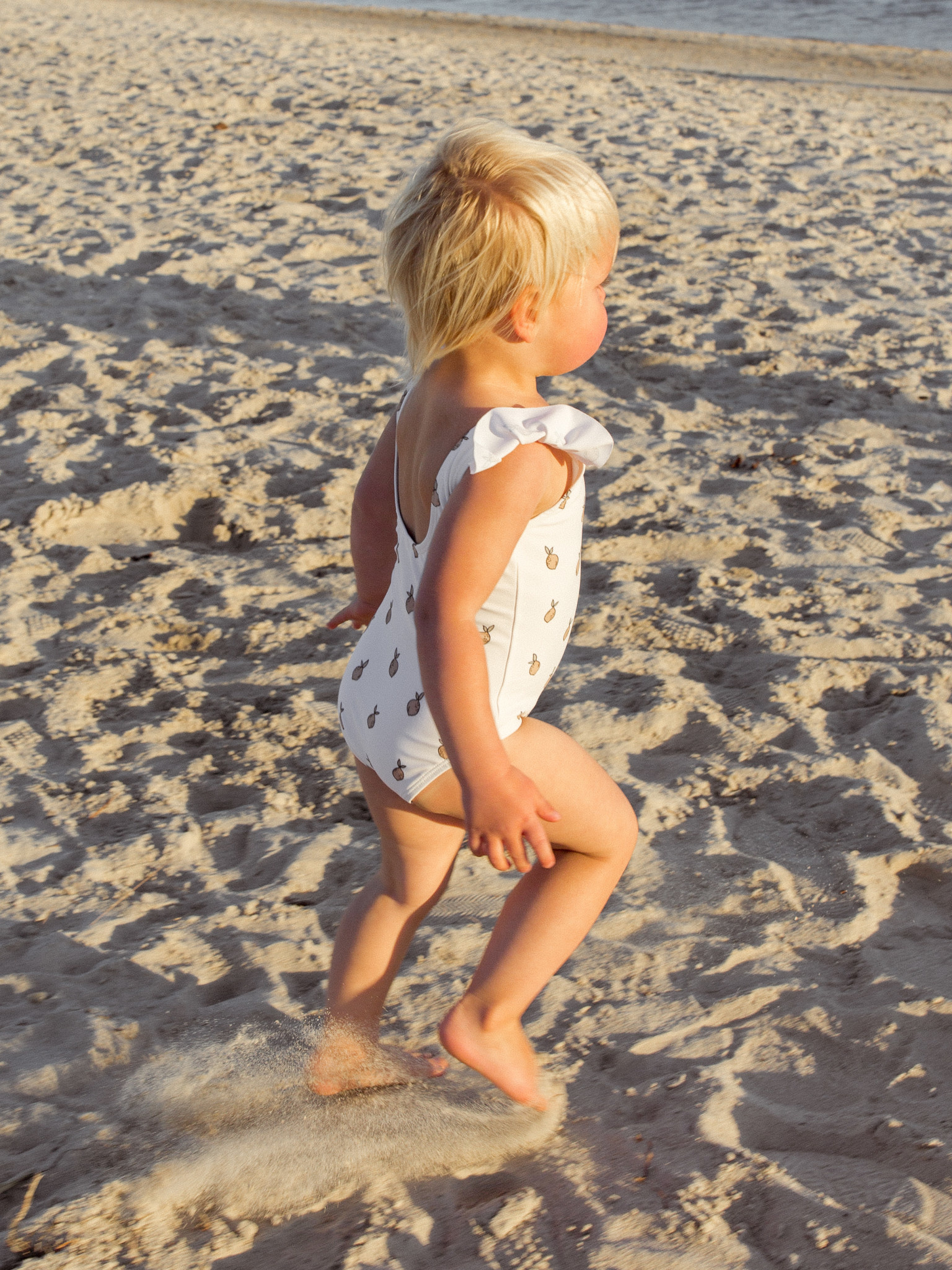 Maillot De Bain Bebe Fille Ivory Lemons Charles Et Sofia Boutique Pour Enfants