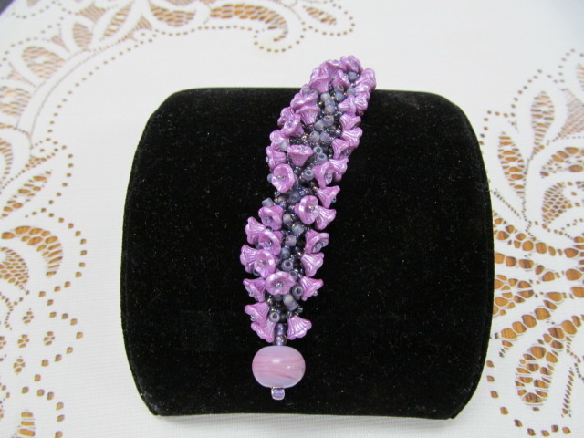 Store Kits - SF 04/25 1-4pm Carpet of Beads Bracelet Class Kit - Linda Fabbro