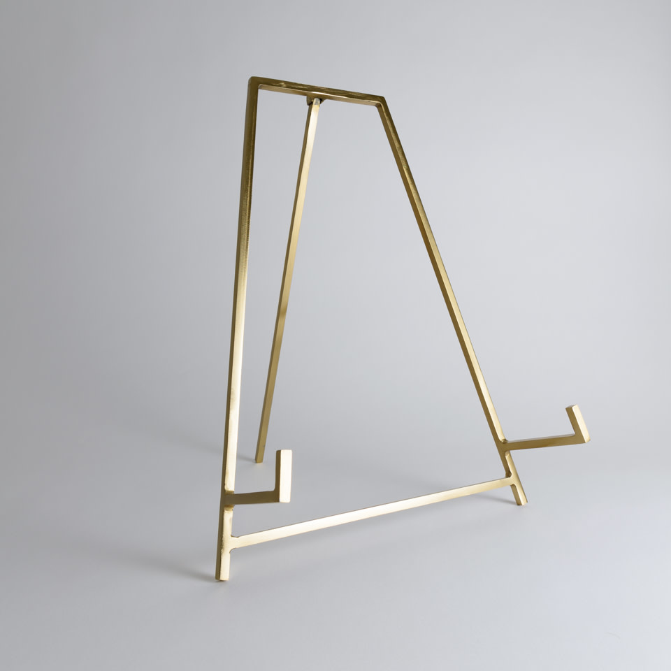 Logan Easel Large Gold