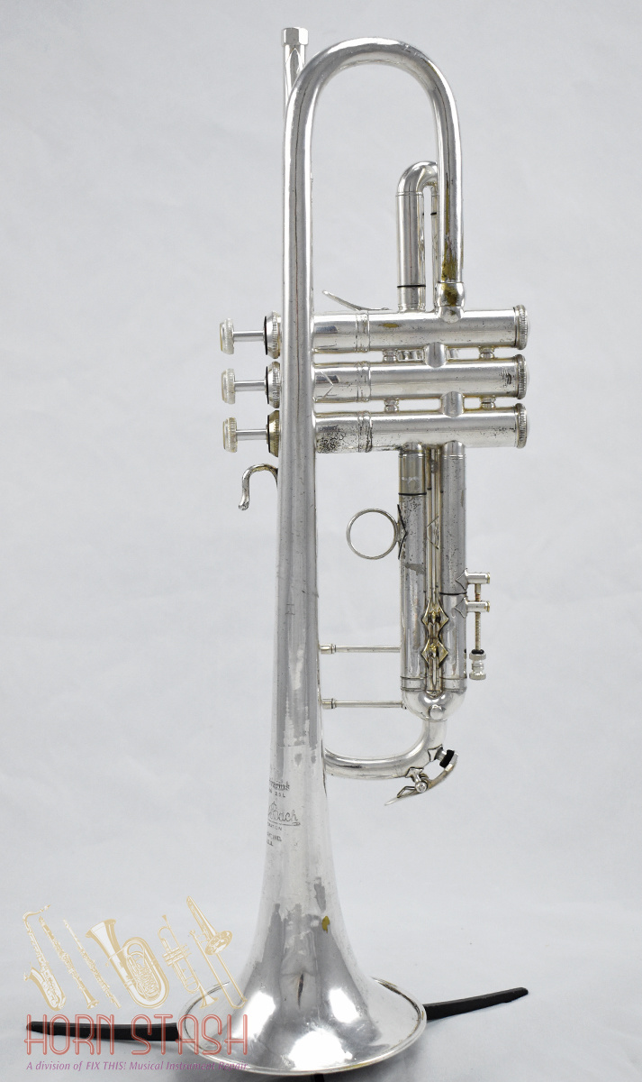 Bach Used Bach 180S25 Stradivarius Bb Trumpet (Lightweight Corporation Bell) - 648XX