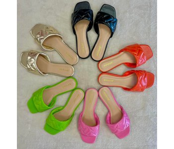 BUZZING-17 SANDAL