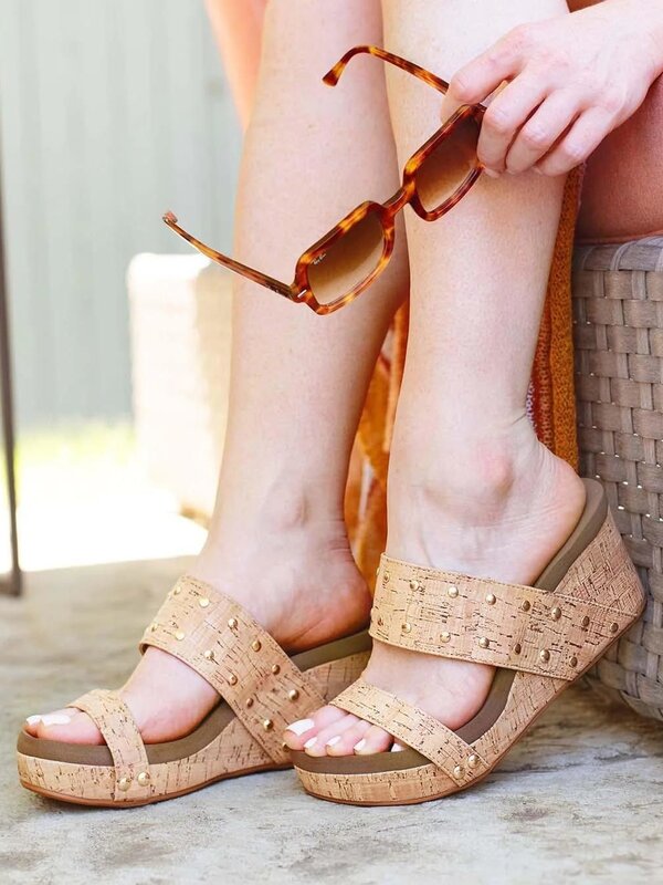BOUTIQUE HAPPINESS WEDGES