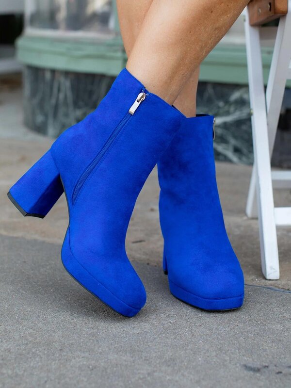 HEY GIRL SLUG BUG BOOTIES