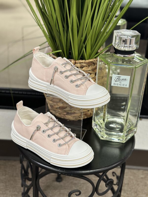 VERY G AMAN TENIS