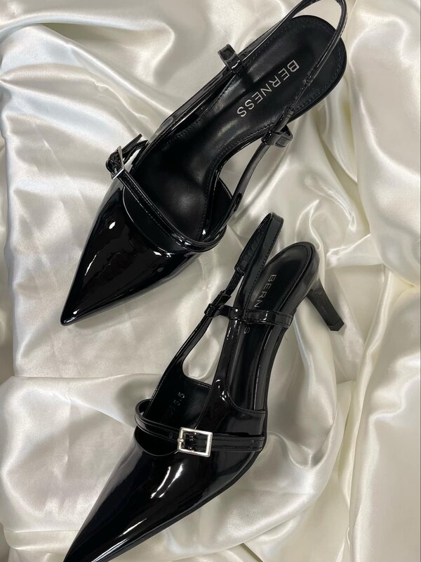 BERNESS CAMERON05 LOW HEEL