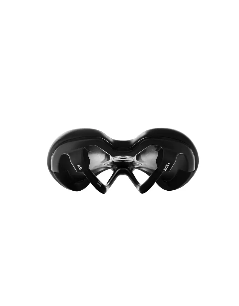 Form FORM THRONE RS CARBON RAIL