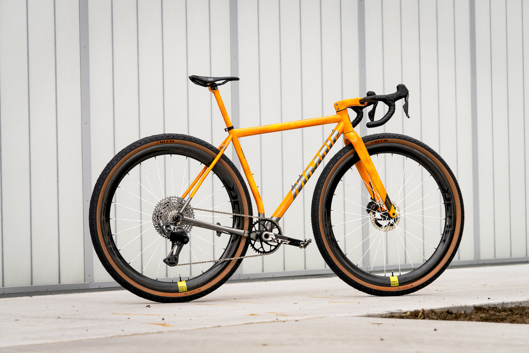 Mosaic GT i55 32 titanium gravel bike, full drive-side view