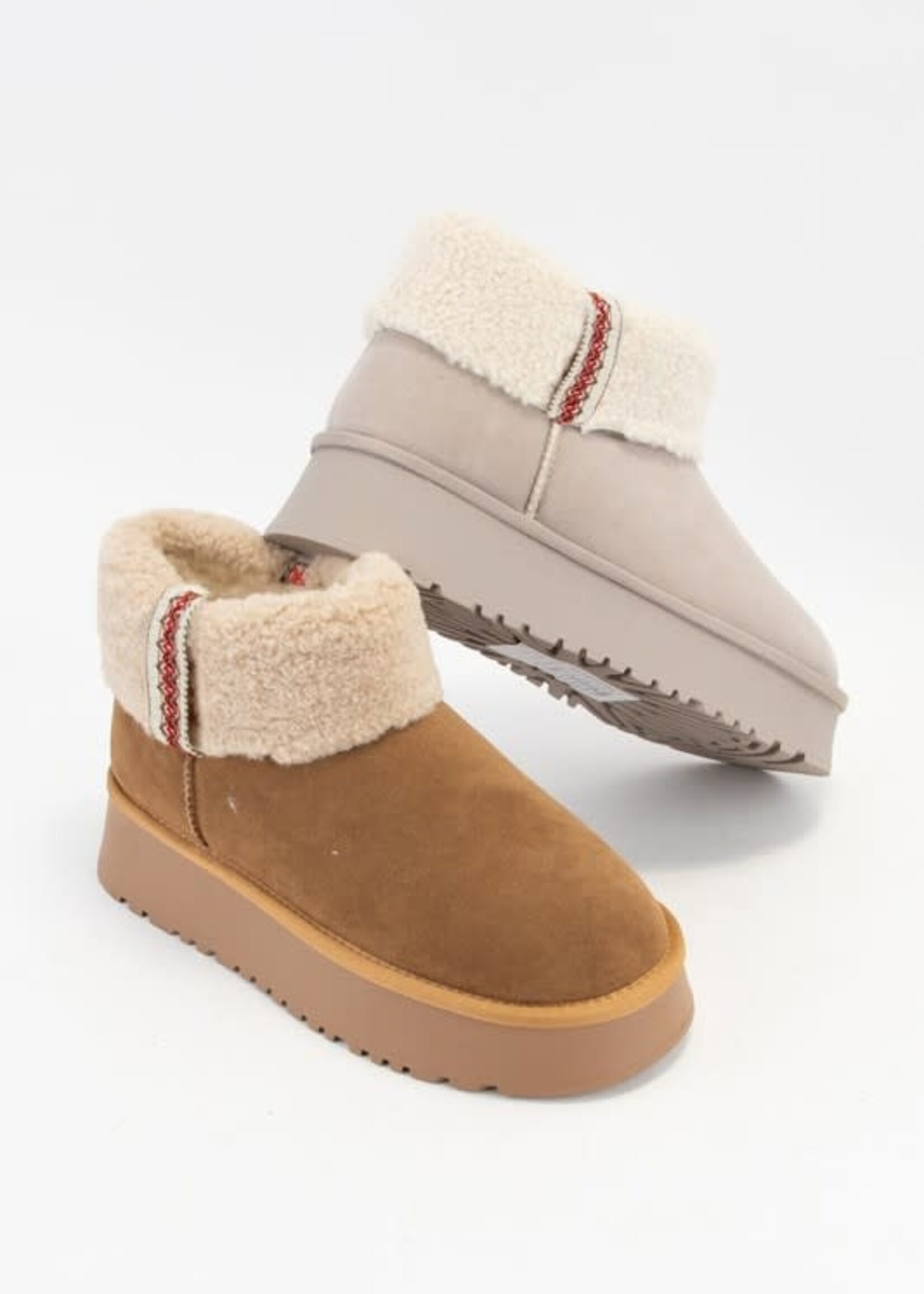 Sherpa Detail Platform Boot (2 Colors)