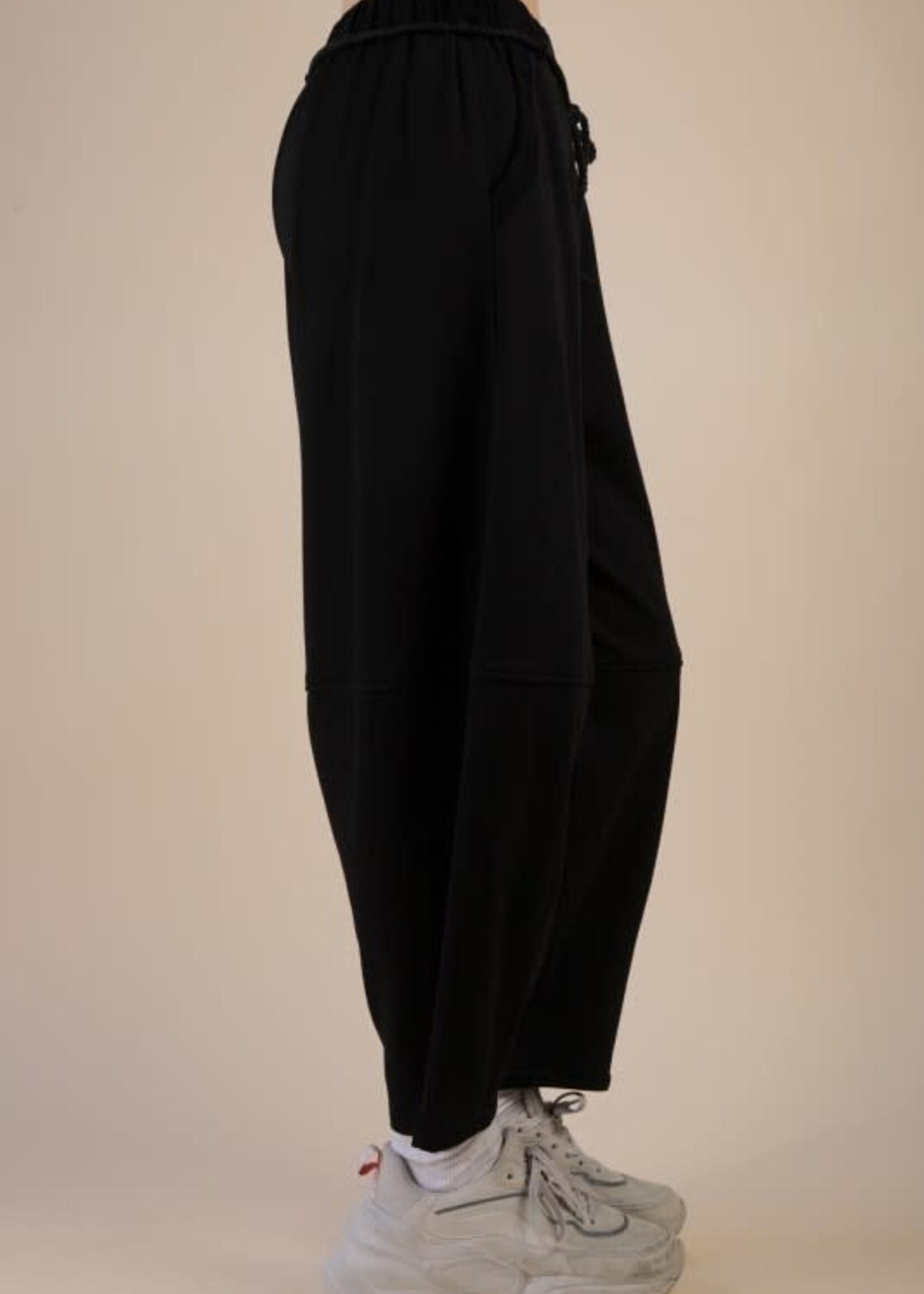 Solid Barrell Joggers (2 Colors)