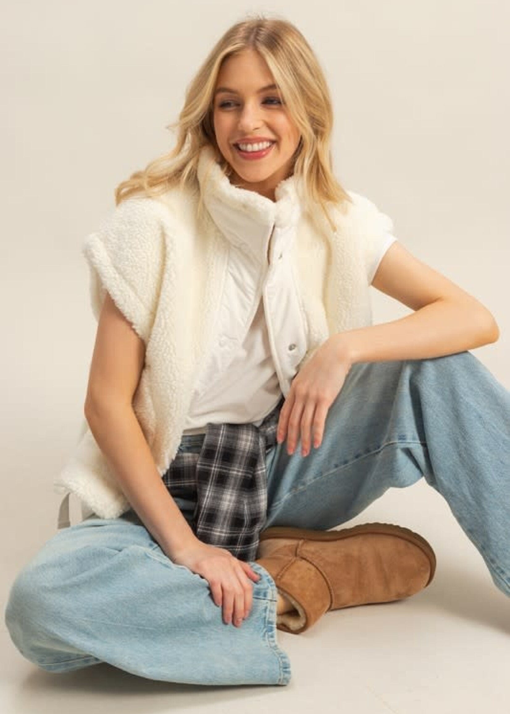 Cozy Sherpa Vest (2 Colors)