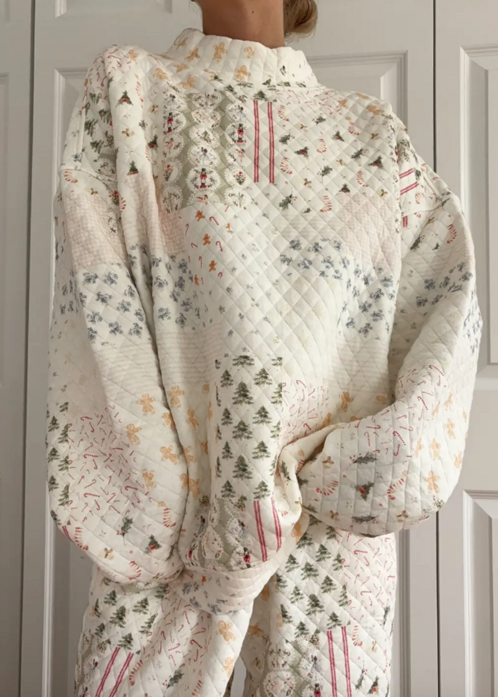 Holiday Quilted Mockneck Sweatshirt