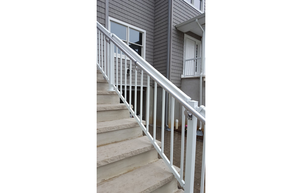 Regal ADA Handrail Mounting Bracket for Pickets