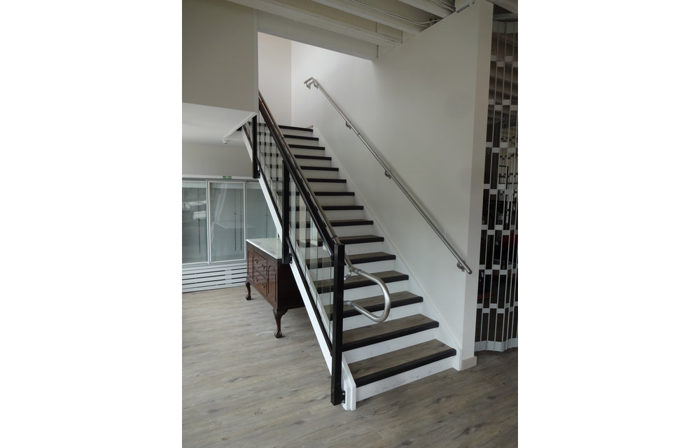 Regal ADA Handrail Round 8'