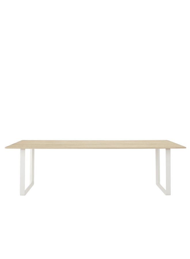 70/70 TABLE / 255 X 108 CM / 100.5 X 42.5"