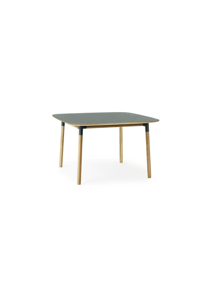 Form Table 120 x 120 cm