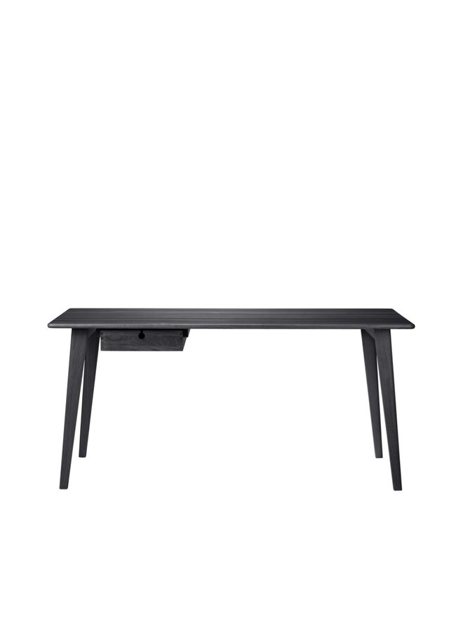 C67 Desk 73 x 156 x 60