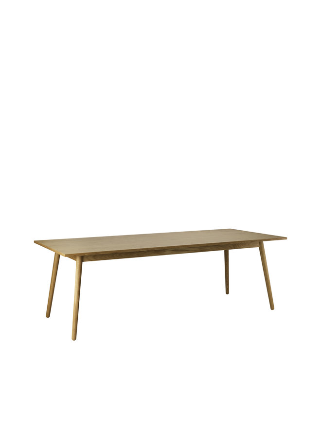 C35C - Dining table