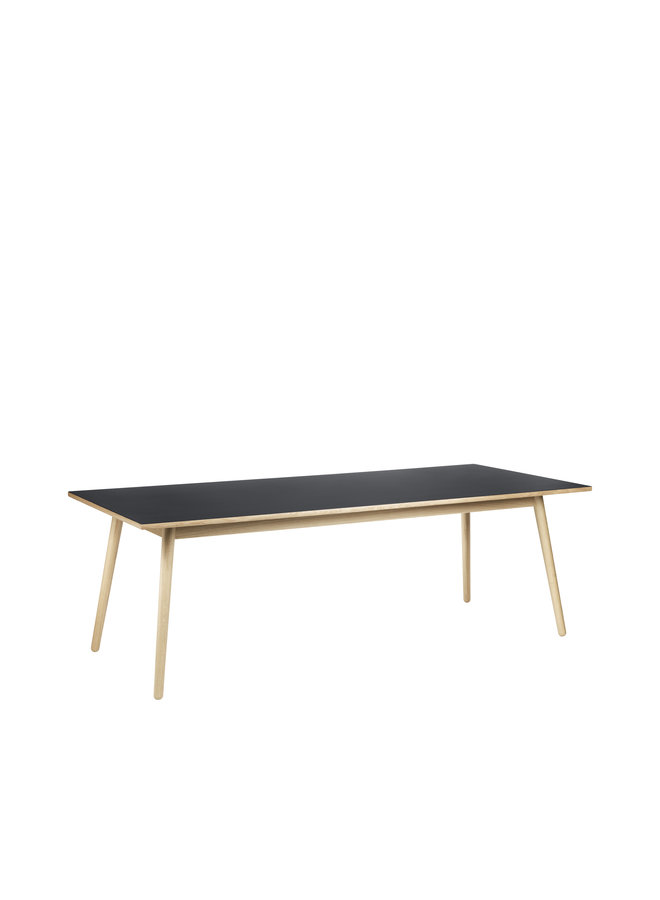 C35C - Dining table