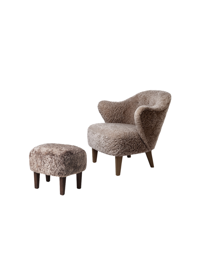 Ingeborg Lounge Chair with Footstool, Smoked Oak, Sheepskin - Sahara
