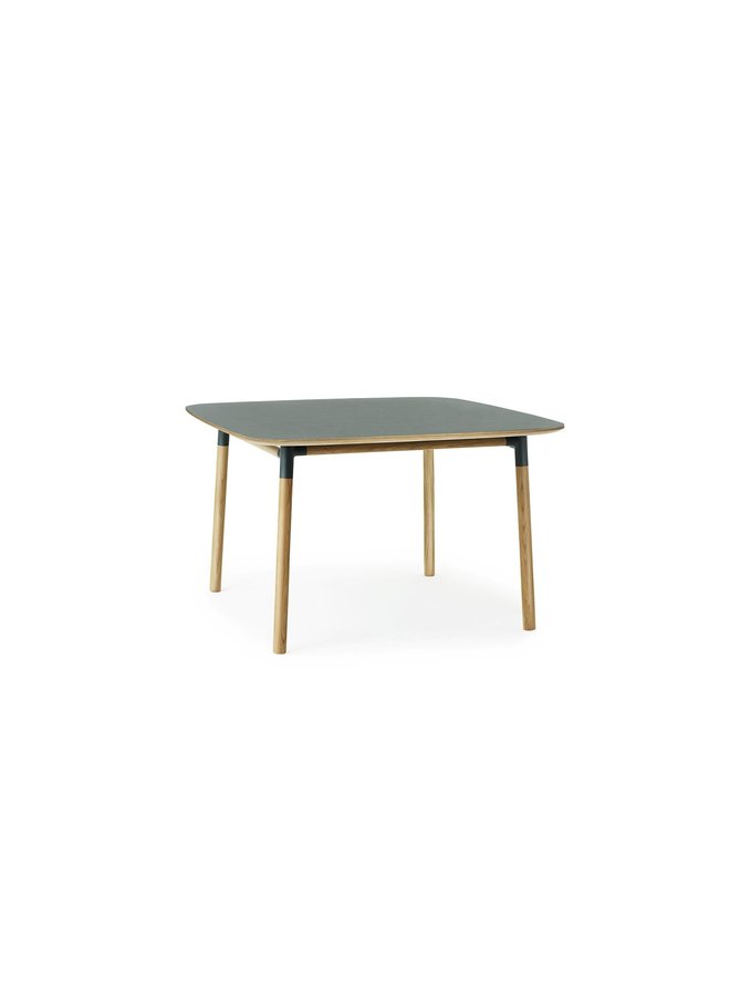 Form Table 120 x 120 cm
