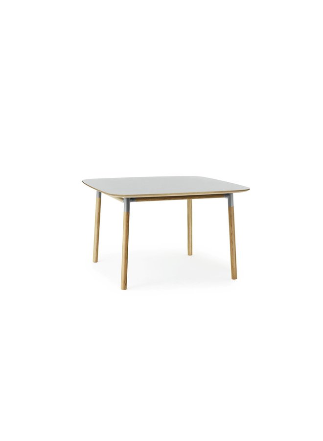 Form Table 120 x 120 cm