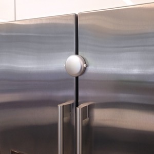 Qdos Adhesive Fridge/Freezer Lock